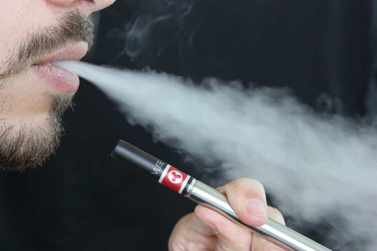 How Vaping Can Help You Quit Smoking Cigarettes