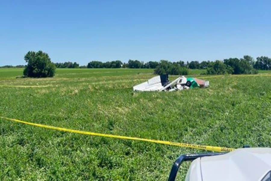 Dramatic Escape: Pilot and Six Skydivers Jump to Safety Before Plane Crash in Missouri